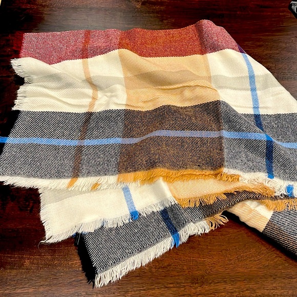 Scarf - Picture 1 of 2